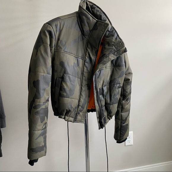 Cropped jacket - Picture 2 of 5